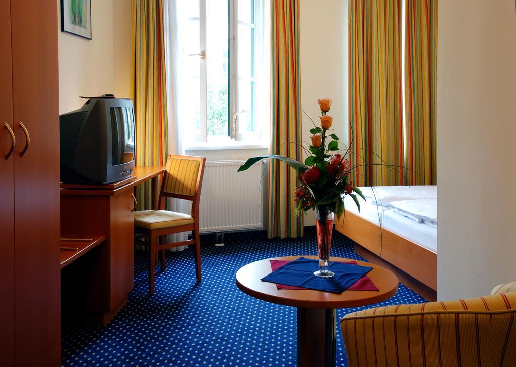 Suite Hotel 900 M Zur Oper Vienne Chambre photo